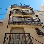 El Castell (adults Only) בנידורם